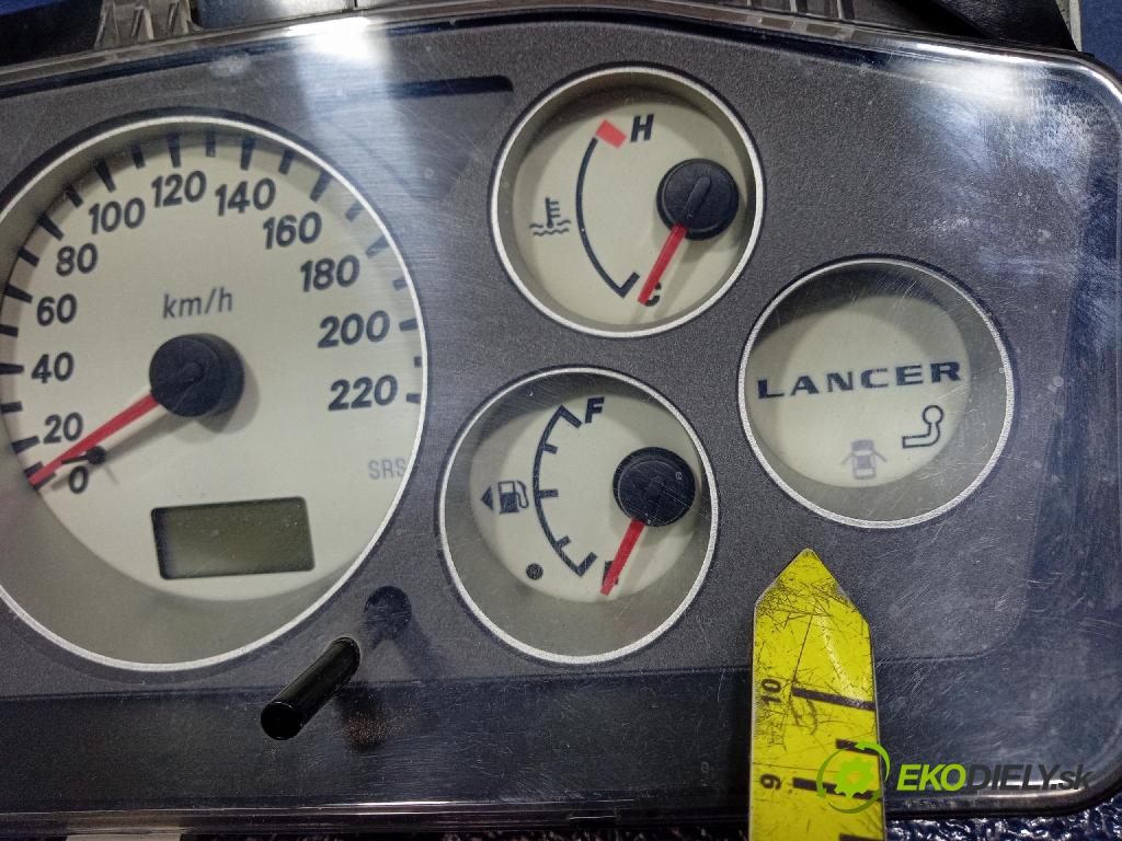 Mitsubishi Cs0 lancer 2.0 2004 Přístrojová deska 8100A059