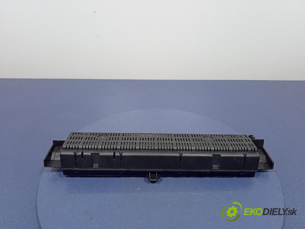 Renault Espace 2003 Přístrojová deska 8200030529