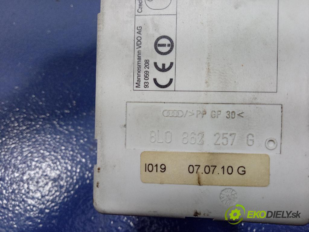 Audi A3 1999 pompa Centrálny: Zámok: 8L0862257G