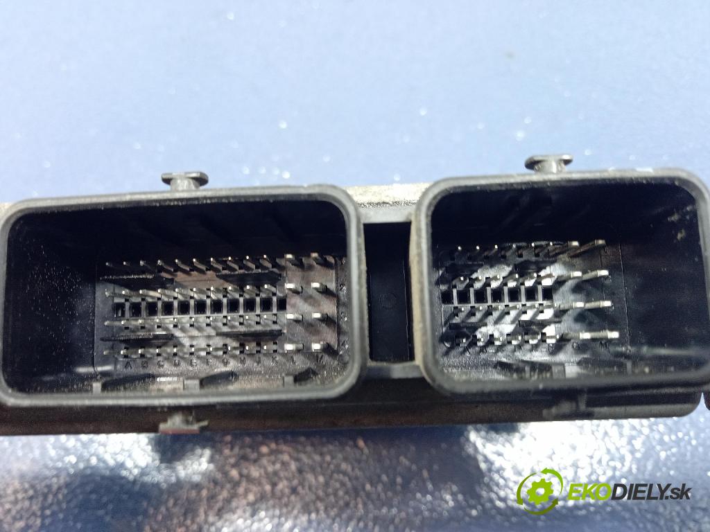 Volvo S40 2005 riadiaca jednotka Motor: 30729518