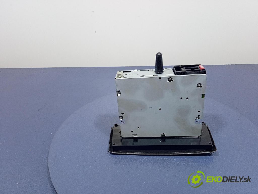 Fiat Punto 2009 Radio I Navigácia: 7354813000