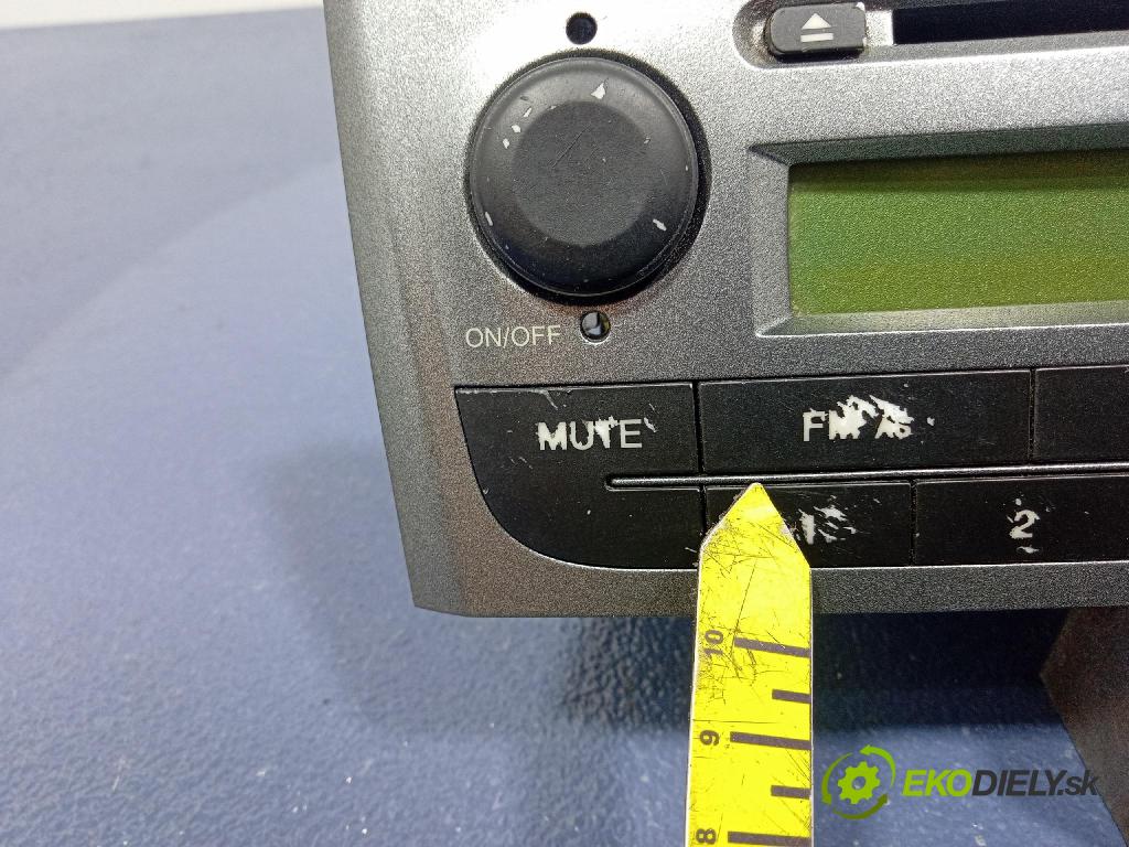 Fiat Punto 2009 Radio I Navigácia: 7354813000