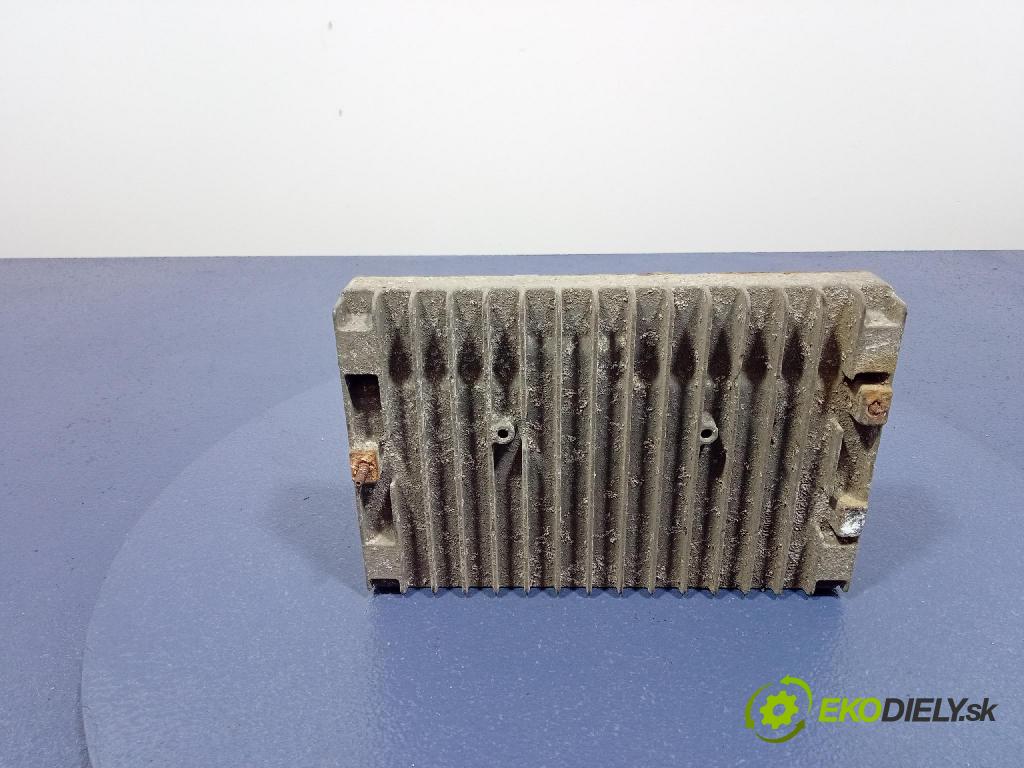 Chrysler Pacifica 2005 riadiaca jednotka Motor: P04748330AD