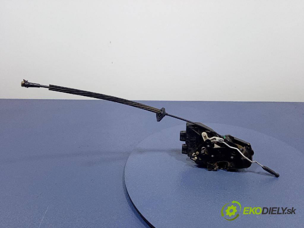 Volvo V70 1998 zámek dveře před v pravo: 01