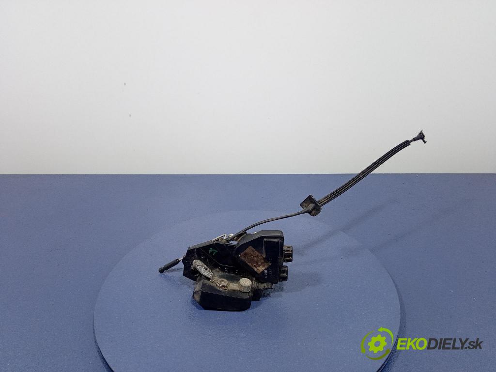 Volvo V70 1998 zámek dveře Zad: v pravo: 01