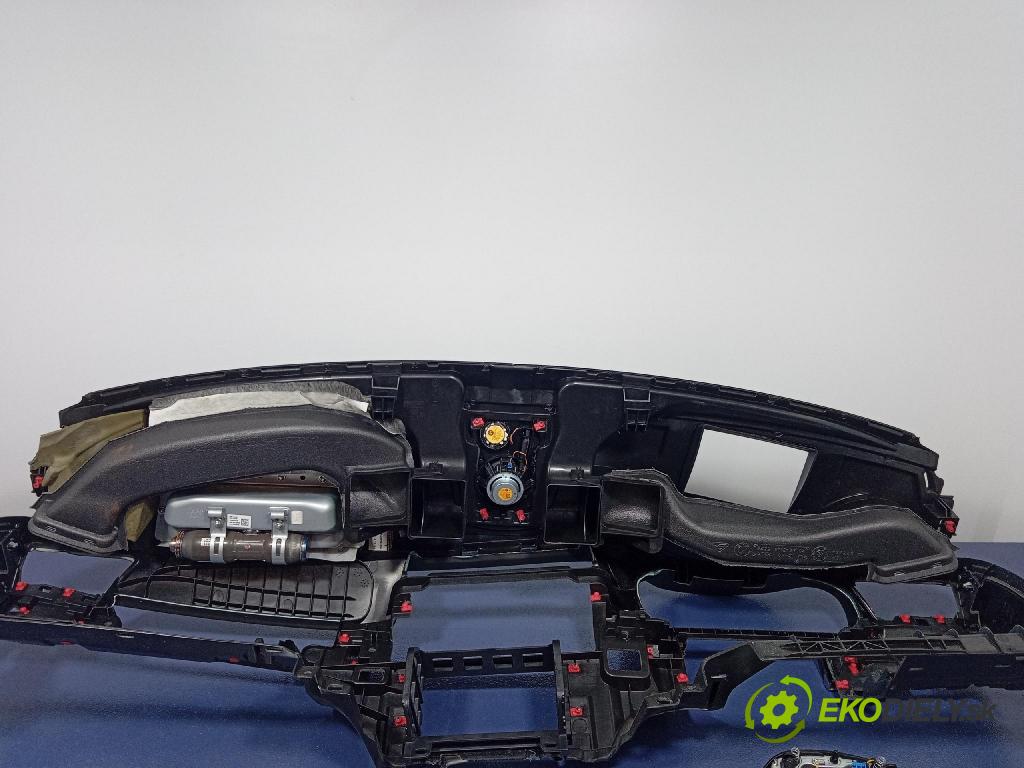 Bmw Seria 7 2010 kokpit,přistrojova deska 9173637