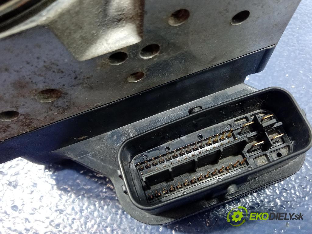 Toyota Rav4 2003 čerpadlo ABS x 44540-42040