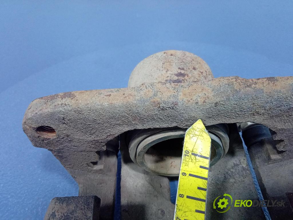 Toyota Rav4 2003 brzdič brzdový Predné v pravo: 01