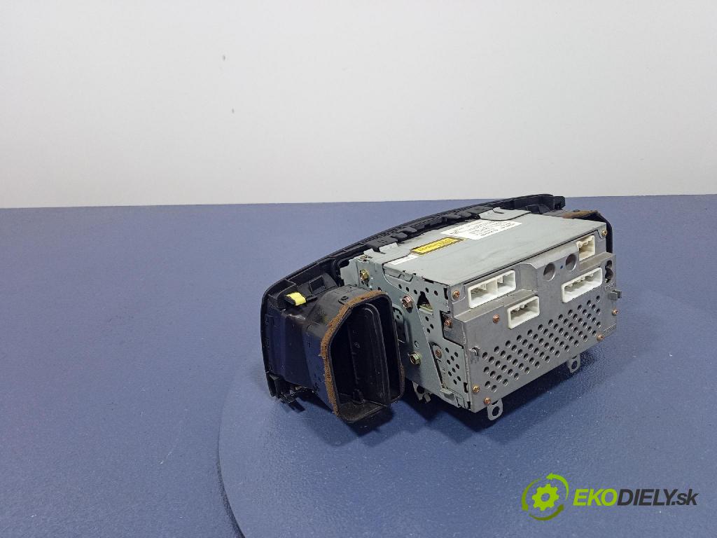 Toyota Corolla 2003 Radio I Navigácia: 86120-02260
