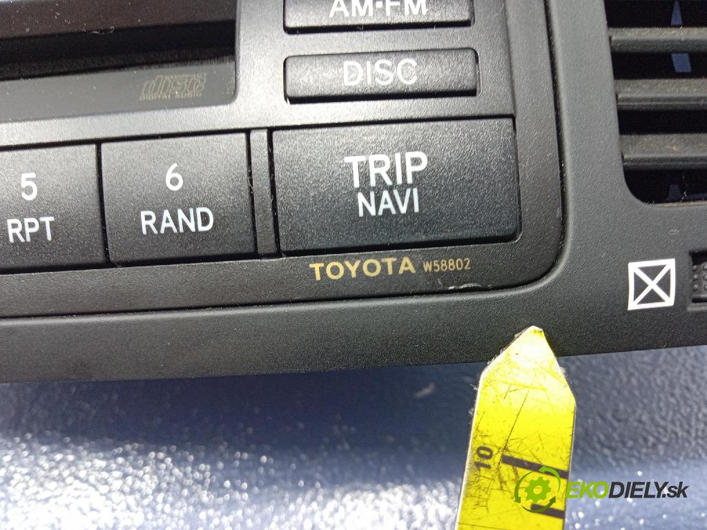 Toyota Corolla 2003 Radio I Navigácia: 86120-02260