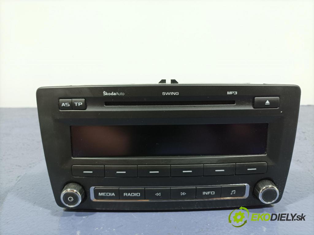 Skoda Octavia 2011 Radio I Navigácia: 1Z0035161M