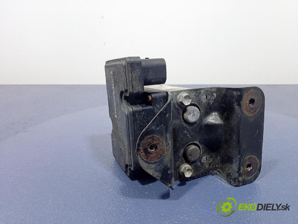 Toyota Yaris 2007 čerpadlo ABS x 44510-0D031