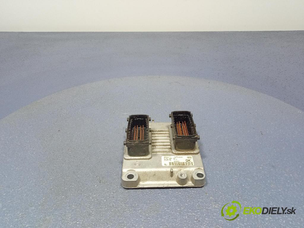 Opel Astra 2005 riadiaca jednotka Motor: 55351133