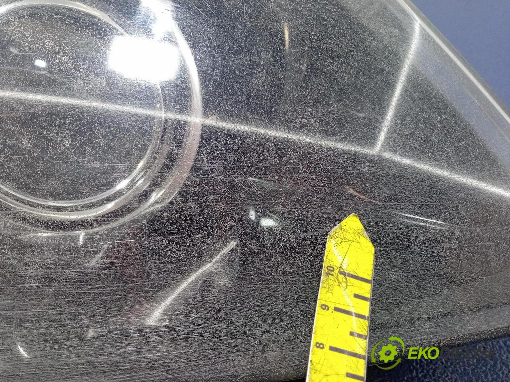 Opel Astra 2005 Reflektor: v pravo: