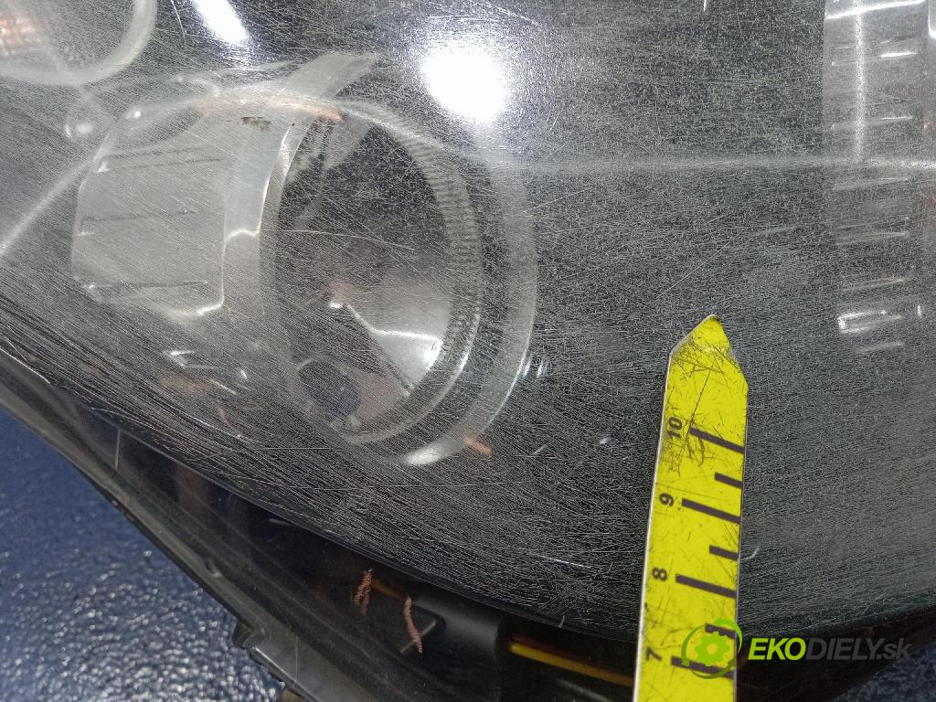 Opel Astra 2005 Reflektor: v pravo: