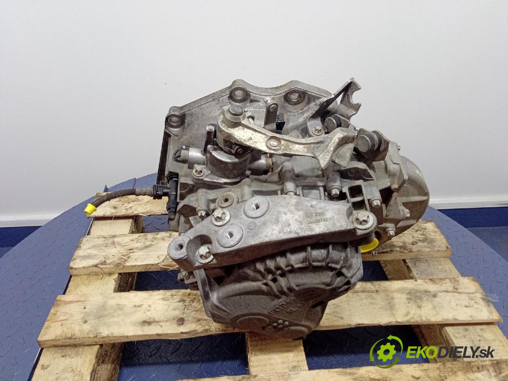 Opel Astra 2005 prevodovka Manualna M32