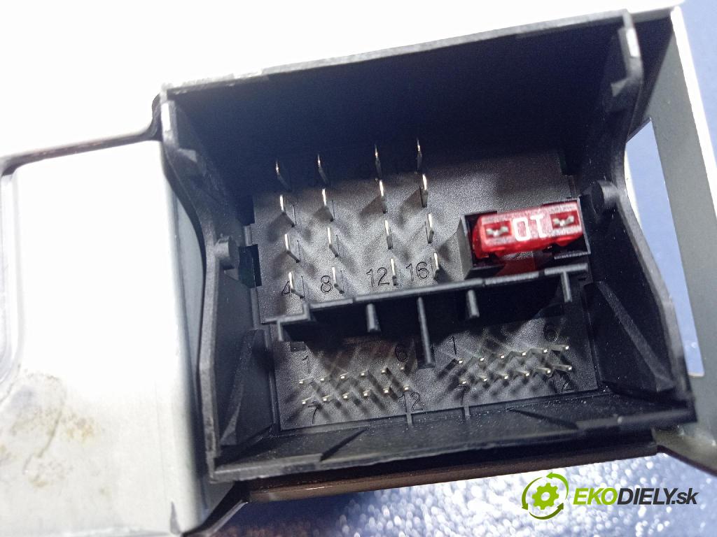 Skoda Octavia 2005 Radio I Navigácia: 1Z0035161A