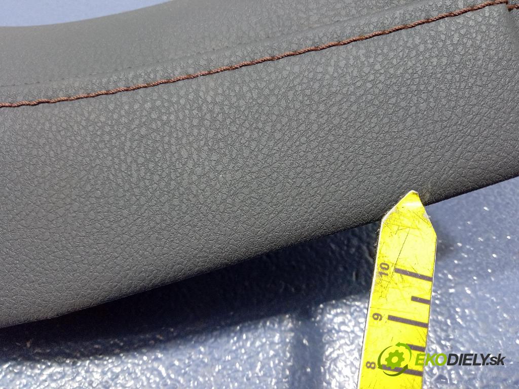 Toyota Camry 2019 lišta Dekoratívní: Uvnitř 55012-33050