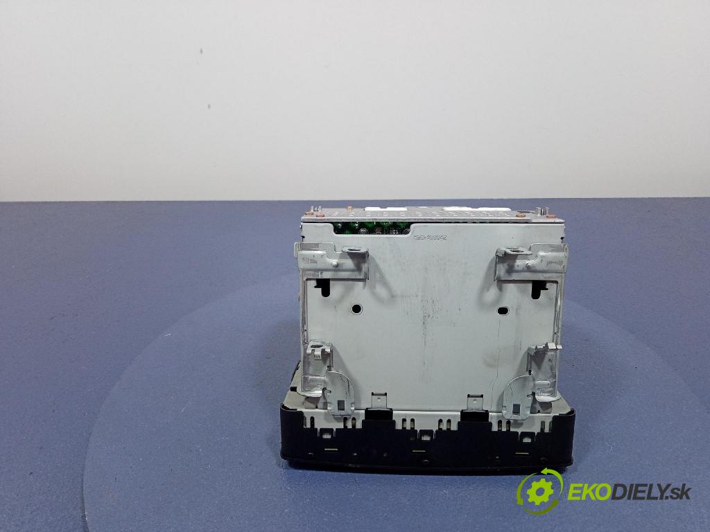 Toyota Corolla 2002 Radio I Navigácia: 86120-02260