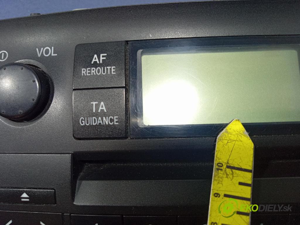 Toyota Corolla 2002 Radio I Navigácia: 86120-02260