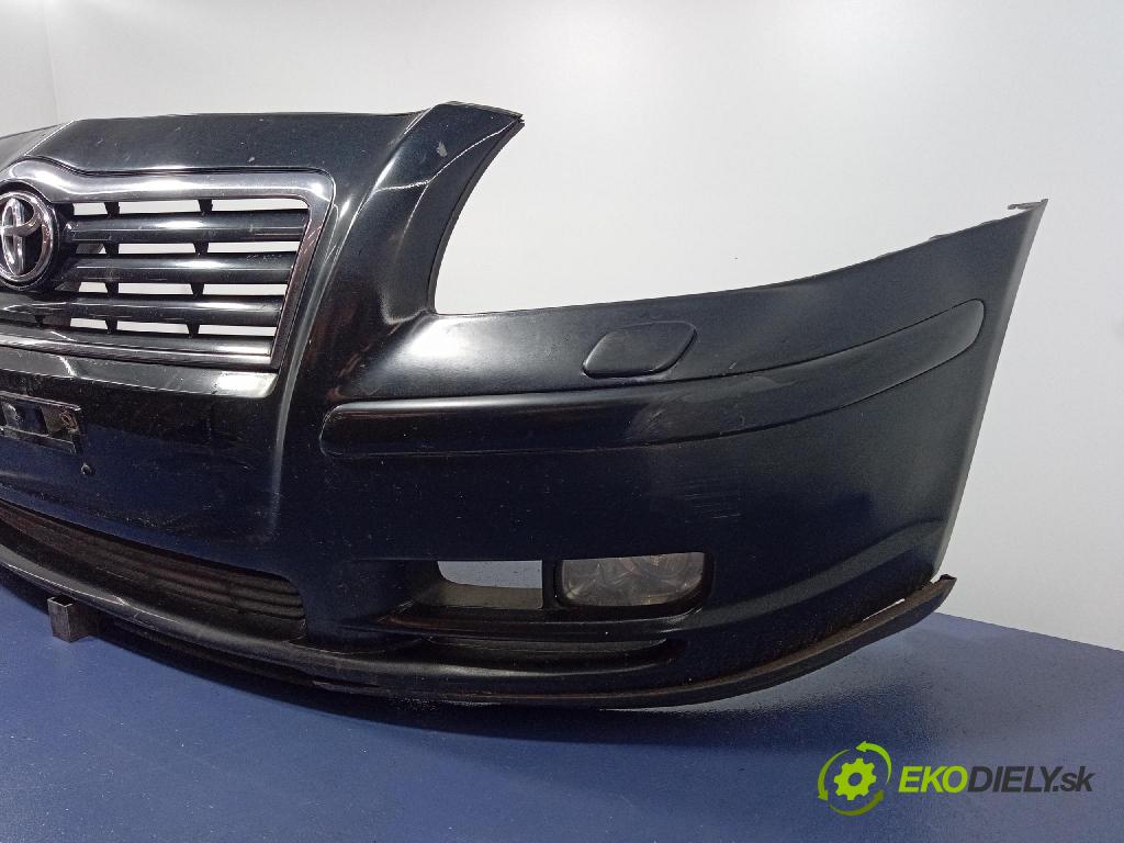 Toyota Avensis 2.0 d 2003 nárazník před
