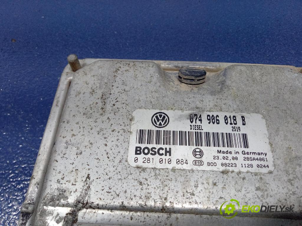 Vw Transporter 2000 riadiaca jednotka Motor: 074906018B