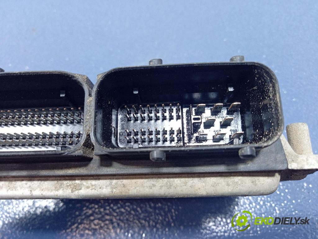 Vw Transporter 2000 riadiaca jednotka Motor: 074906018B