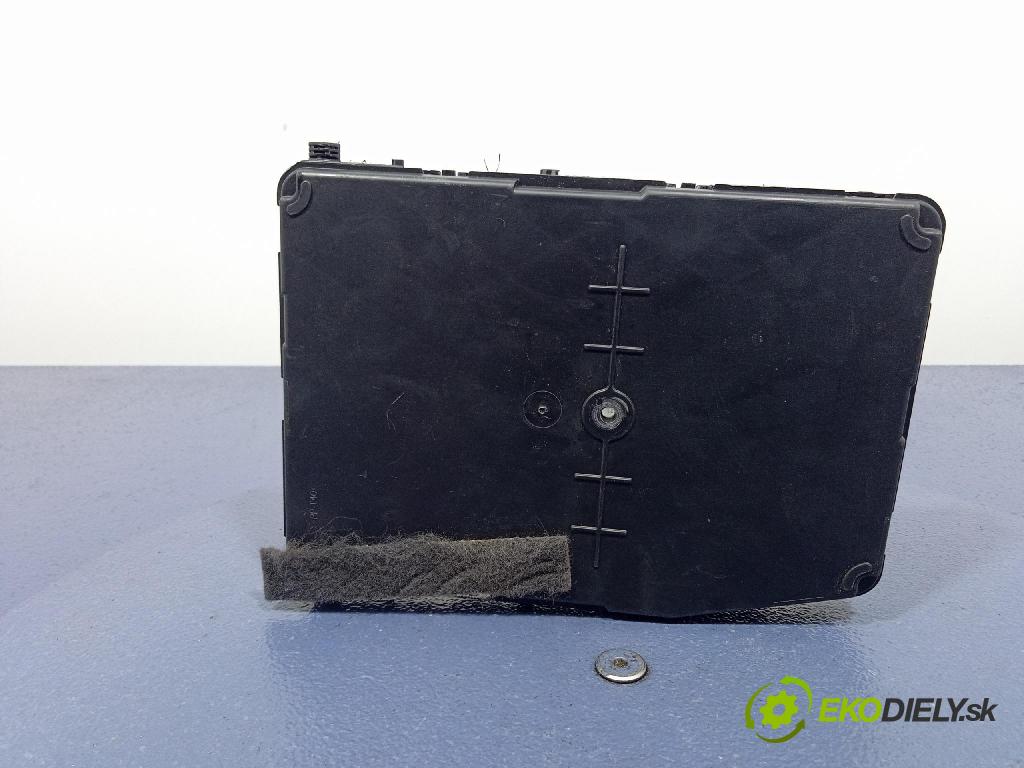 Renault Megane 2007 skrinka Poistky: 8200724370