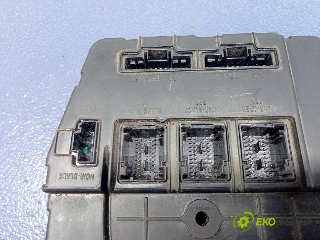 Renault Megane 2007 skrinka Poistky: 8200724370