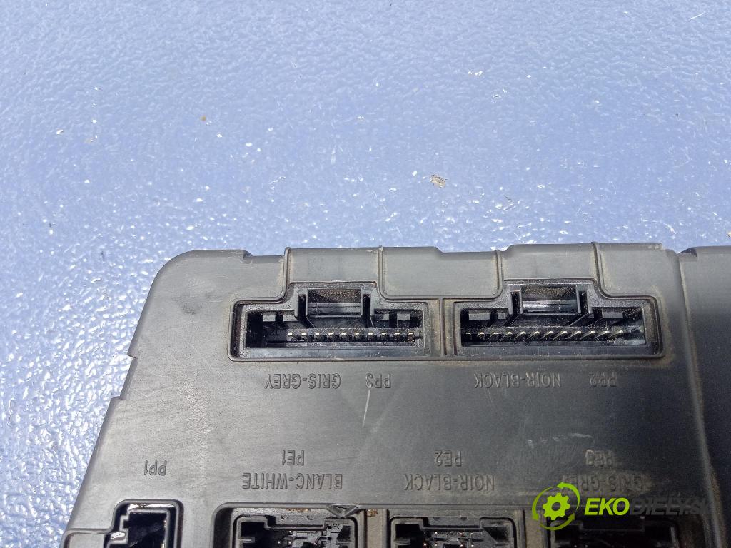 Renault Megane 2007 skrinka Poistky: 8200724370