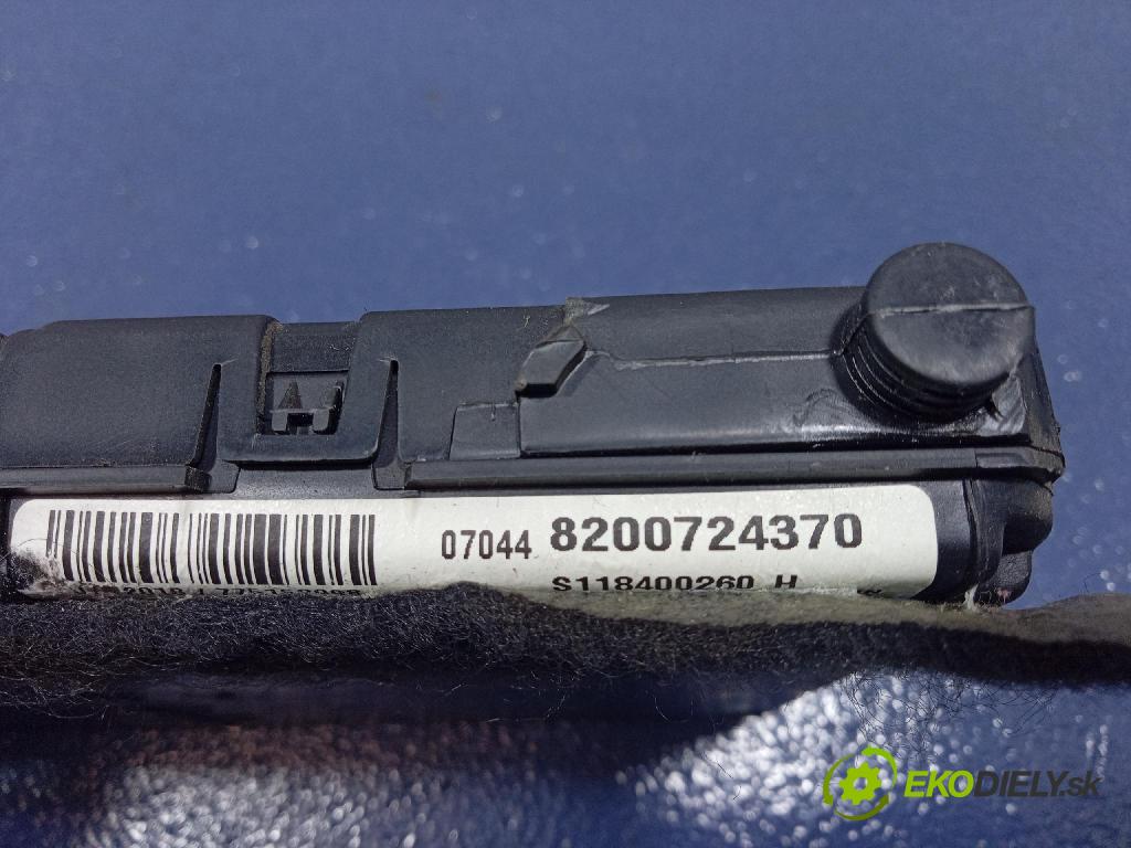 Renault Megane 2007 skrinka Poistky: 8200724370