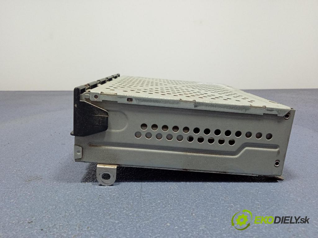 Audi A6 2005 Radio I Navigácia: 4F0035541L
