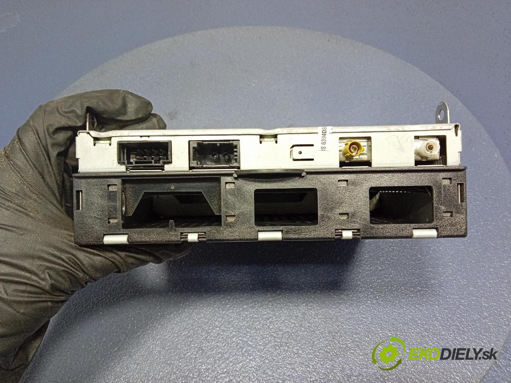 Audi A6 2005 Radio I Navigácia: 4F0035541L