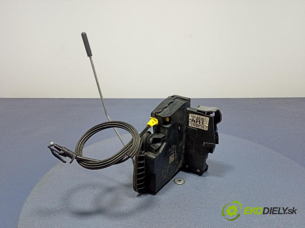 Opel Astra 2018 zámek dveře Zad: v pravo: 13598385