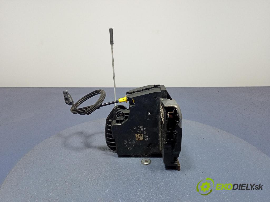 Opel Astra 2018 zámek dveře Zad: v pravo: 13598385