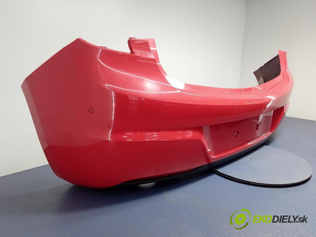Opel Astra 2018 nárazník Zad: 39161692