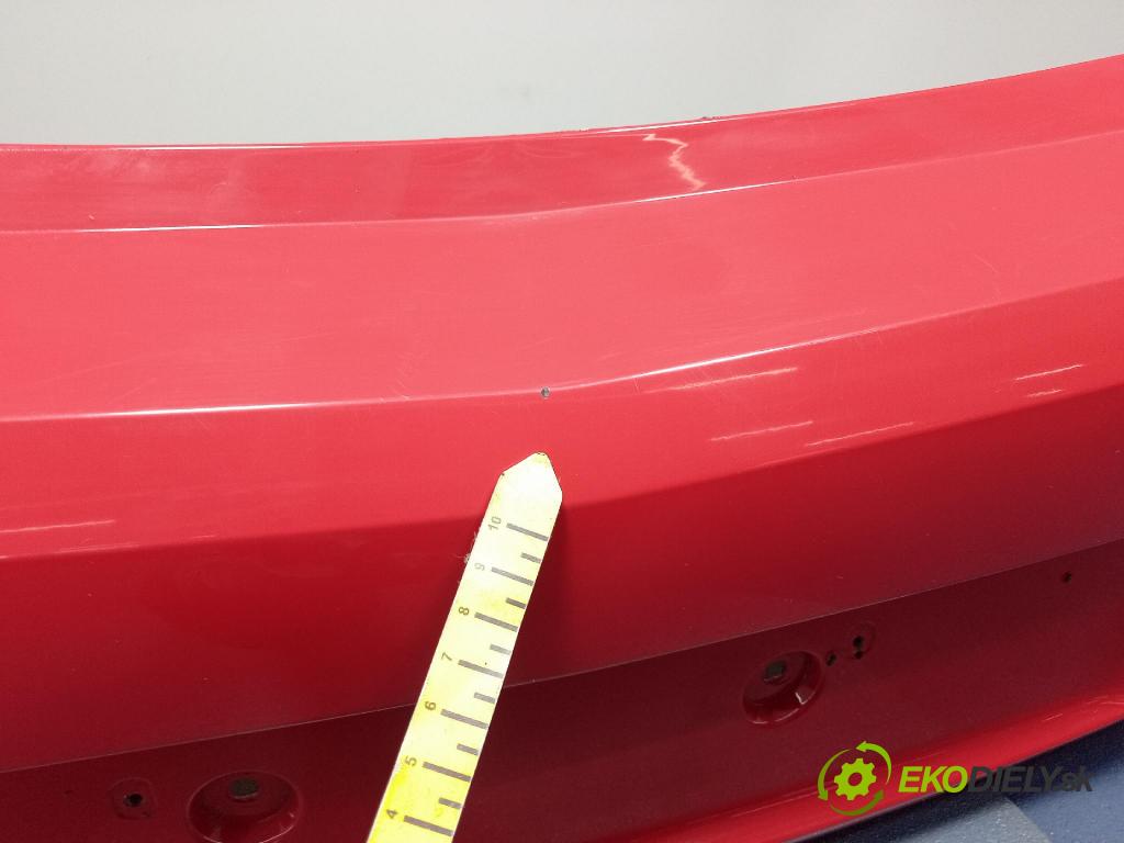 Opel Astra 2018 nárazník Zad: 39161692