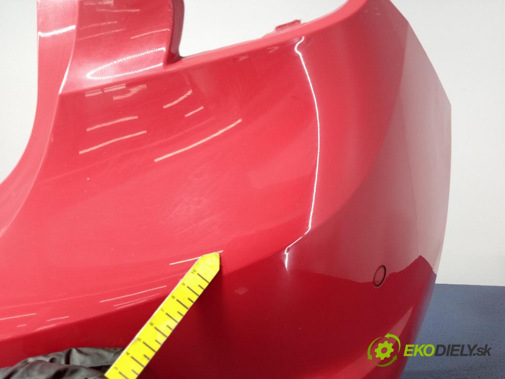 Opel Astra 2018 nárazník Zad: 39161692
