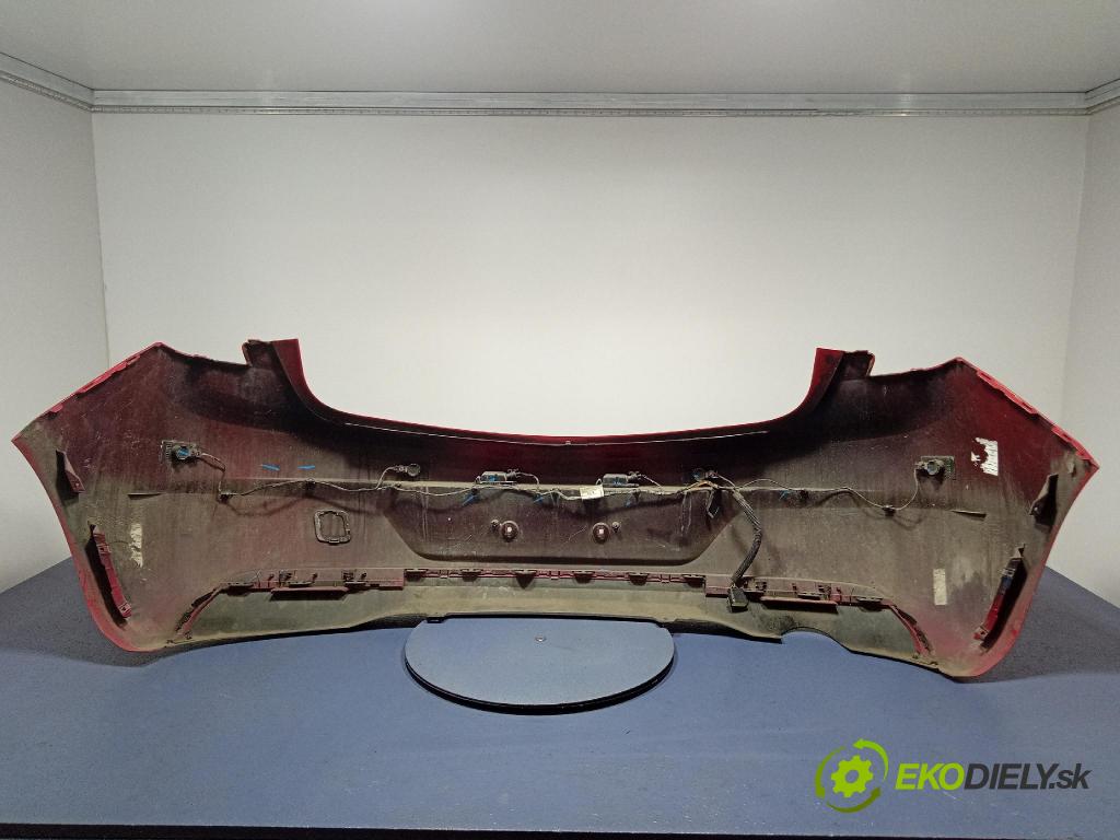 Opel Astra 2018 nárazník Zad: 39161692