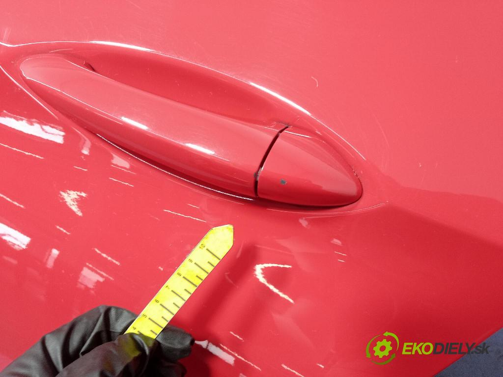 Opel Astra 2018 dveře Zad: Vlevo, odjet: 01