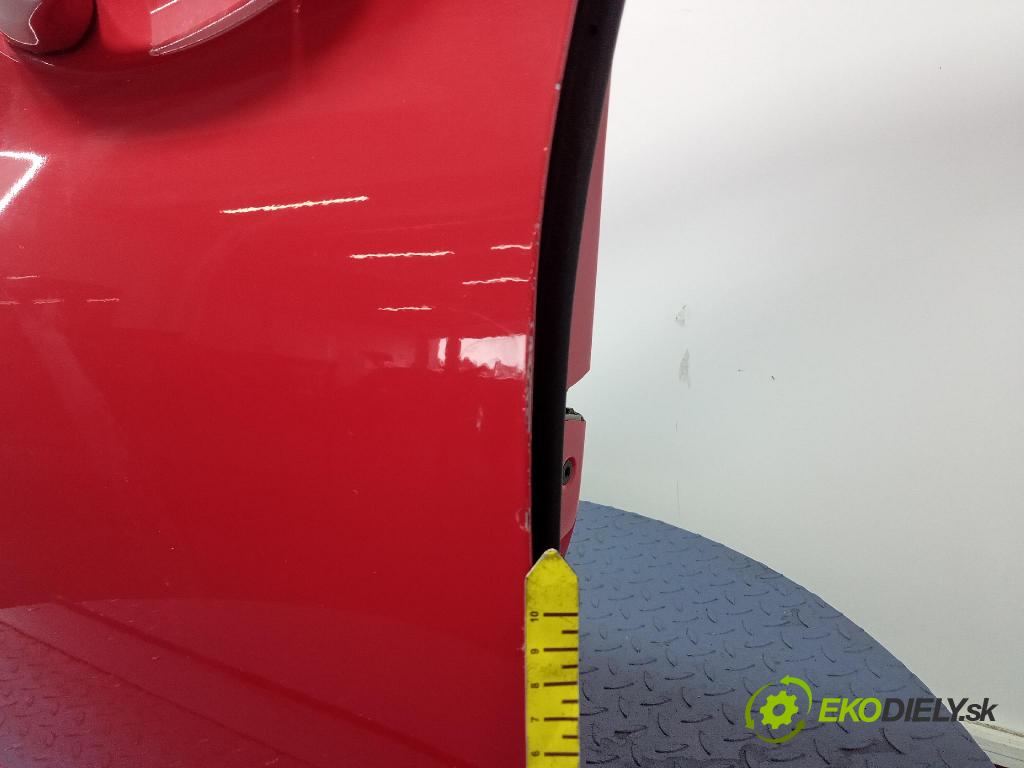 Opel Astra 2018 dveře před Vlevo, odjet: 01