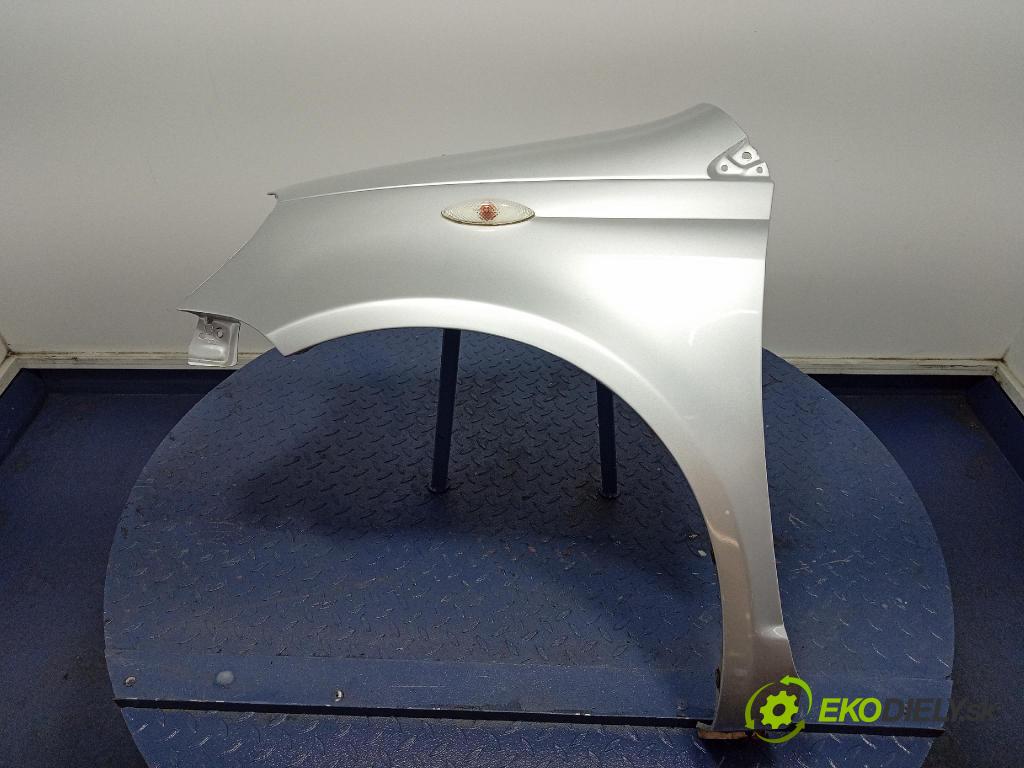 Toyota Yaris 1.0 kat 1999 blatnik před Levý: 01