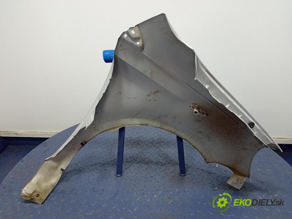 Toyota Yaris 1.0 kat 1999 blatnik před Levý: 01