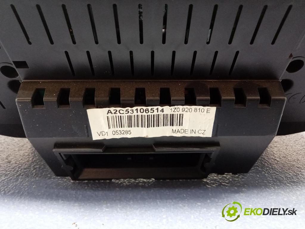 Skoda Octavia 2006 Přístrojová deska 1Z0920810E