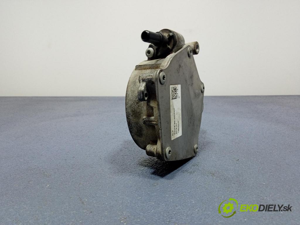 Opel Astra 2018 čerpadlo vakuová 12678247