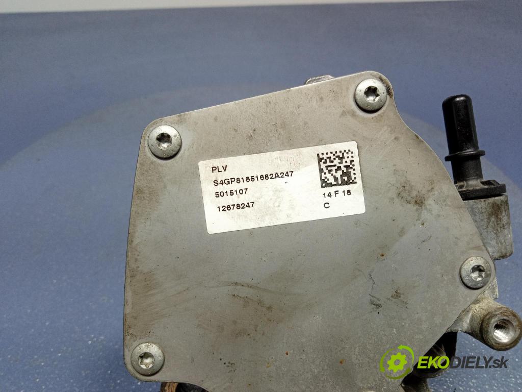 Opel Astra 2018 čerpadlo vakuová 12678247