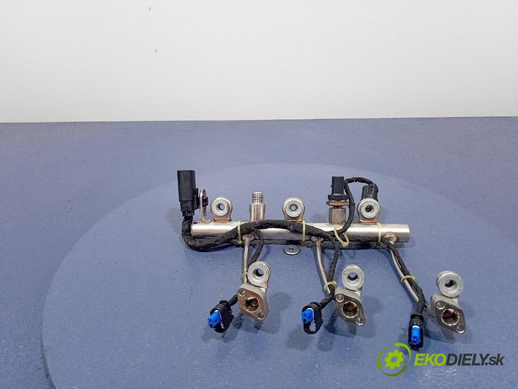 Opel Astra 2018 lišta Zásobování 55503970