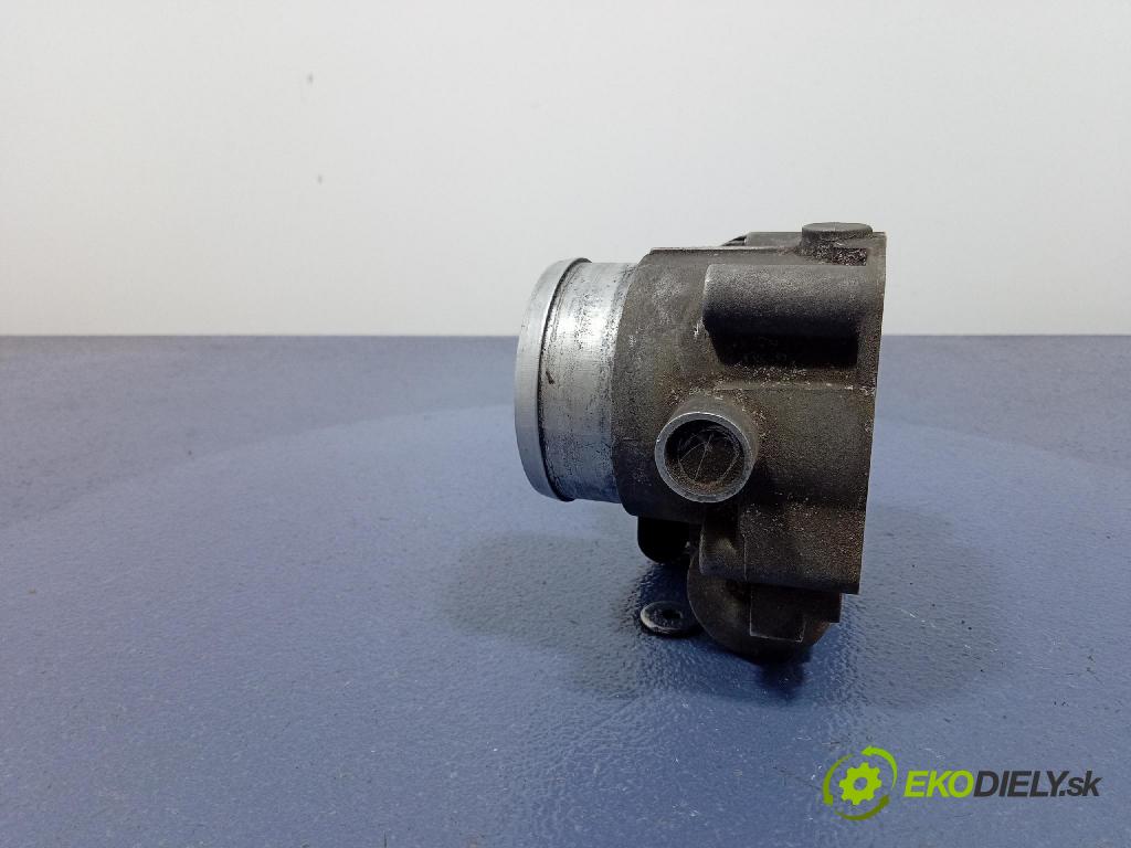 Audi A6 2000 škrticí klapka 06B133062B