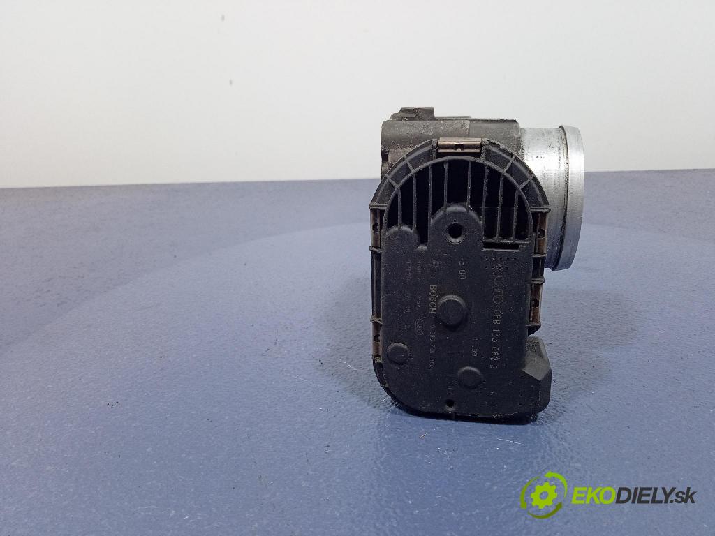 Audi A6 2000 škrticí klapka 06B133062B