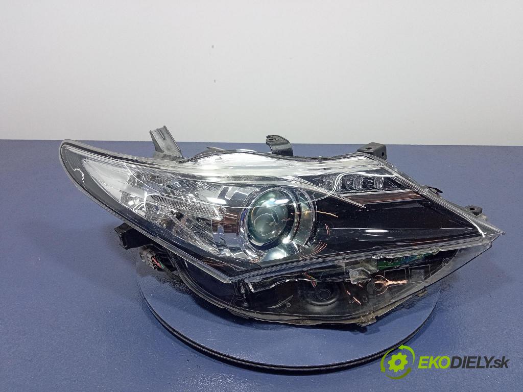 Toyota Auris 0 světlo v pravo: 81110-02E20
